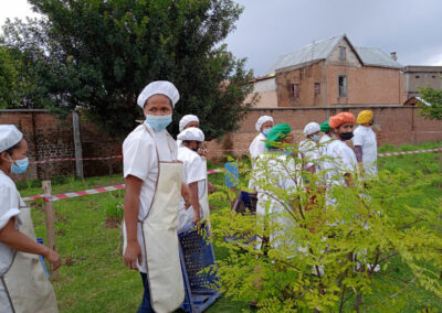 Le Projet CULTIVONS LA VIE: 30 familles et 26 enfants à Moramanga